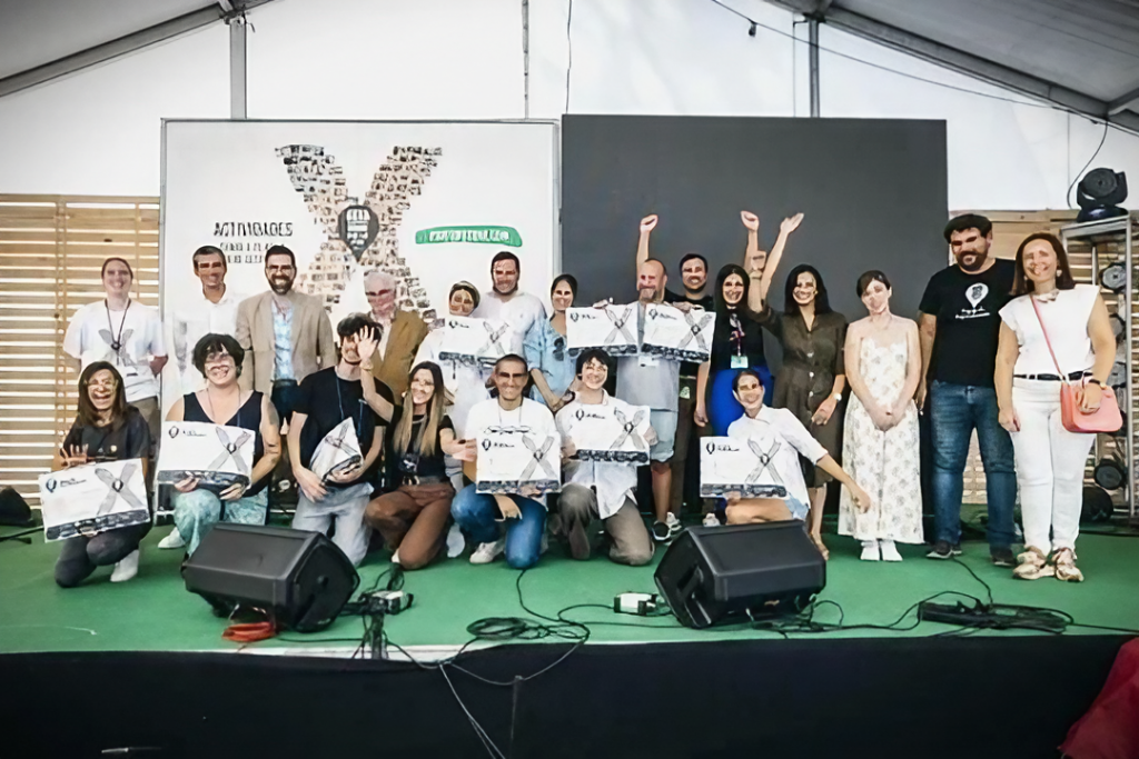 Muestra los participantes de la Pont-Up Store, Luxsit es uno de ellos y ganador de la edicion